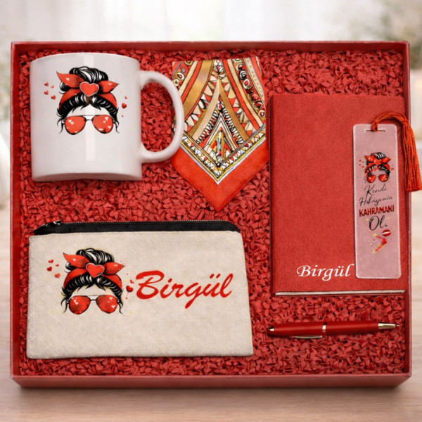 Kişiye Özel İsimli Kadınlar Günü Hediye Seti – Defter, Kupa, Çanta, Fular &amp; Kalem