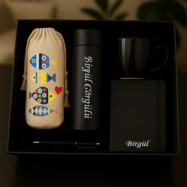 Kişiye Özel İsimli Siyah dereceli Termos, Balık baskılı Termos kılıflı ,Kupa ,Ajanda ve Kalemli Özel Tasarım Set