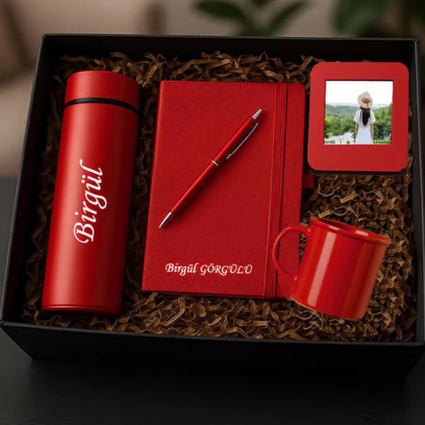 Kişiye Özel isimli defter kalem fincan fotoğraf Kırmızı set (Y.Kırmızı)